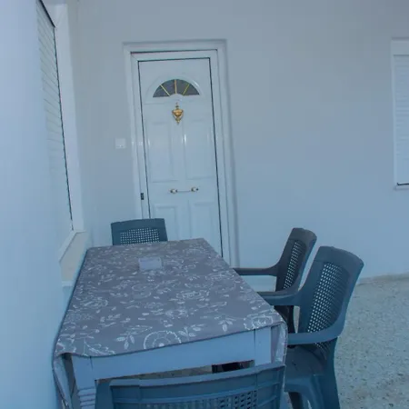 Daire Family House
