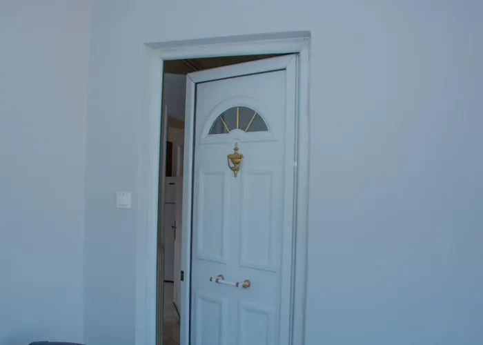 Family House Апартаменты *