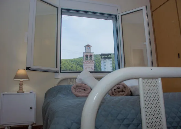 Family House Апартаменты *